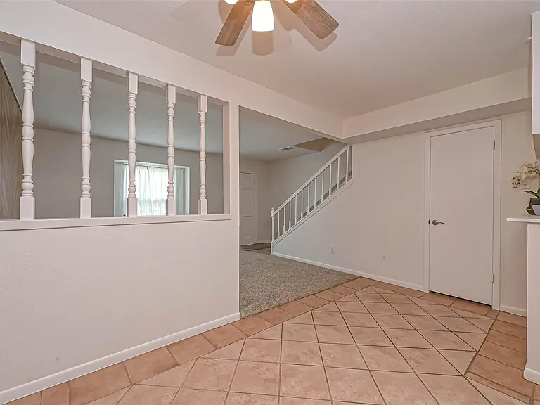 1911 Sherwood Forest St #9 — Photo 8