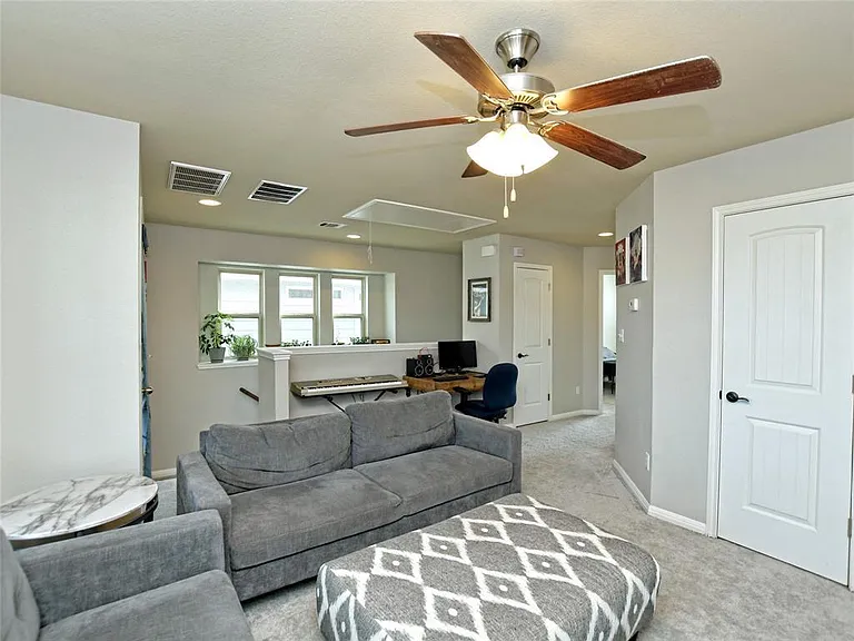 4523 Graceful Ln — Photo 11