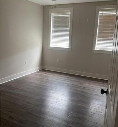 3rd image of 3601 Bruxelles St