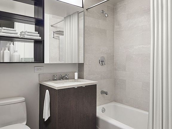 4th image of 215 E 96th St APT 7B