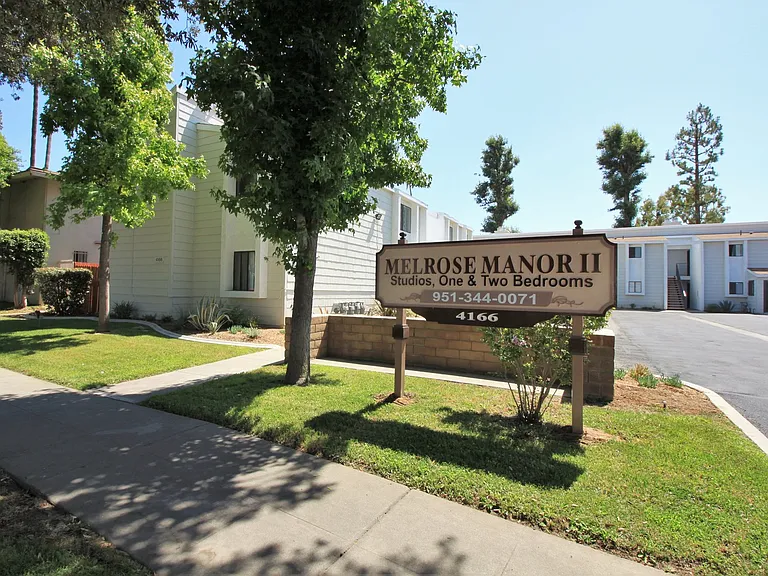 Melrose Manor Apartments - Riverside, CA — Photo 66