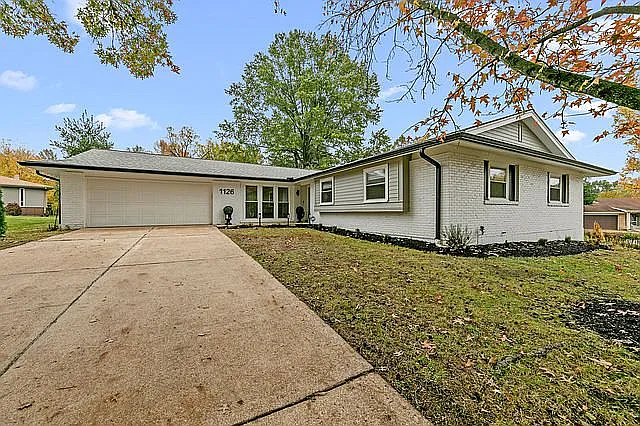 1126 Jade Wind Dr photo 1