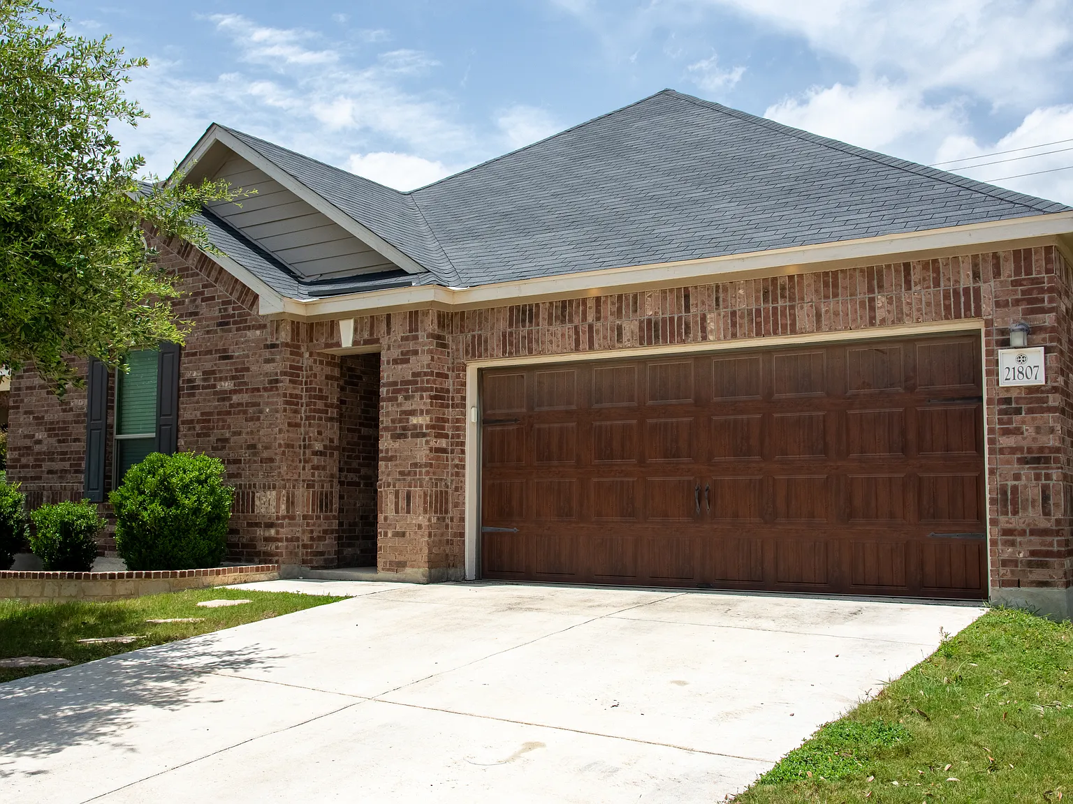 21807 Yucca Bnd — Photo 1