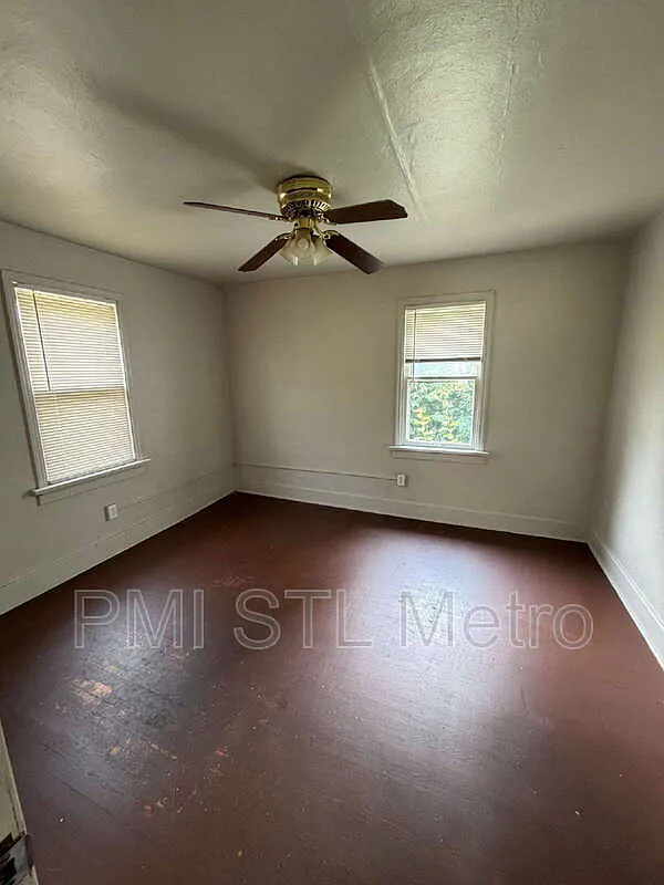 2 bed, 1.5 bath, 918 sqft, $995 — Photo 4