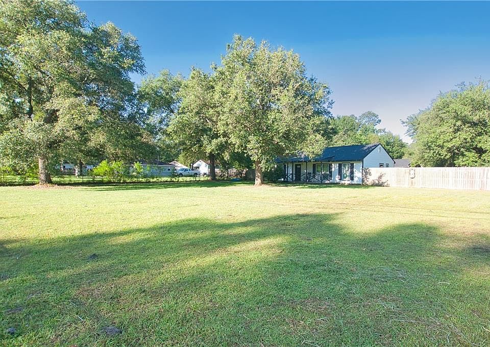 1st image of 36186 Jessie Singletary Rd