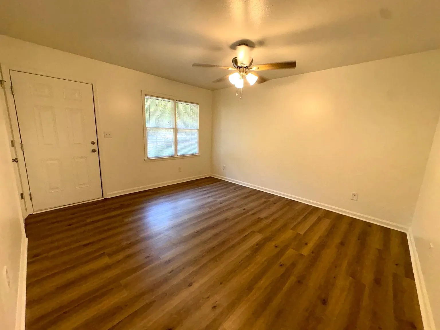 4323 Ansley Ave — Photo 2