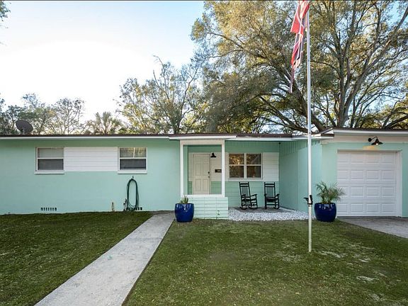 4th image of 1048 Mayer Dr