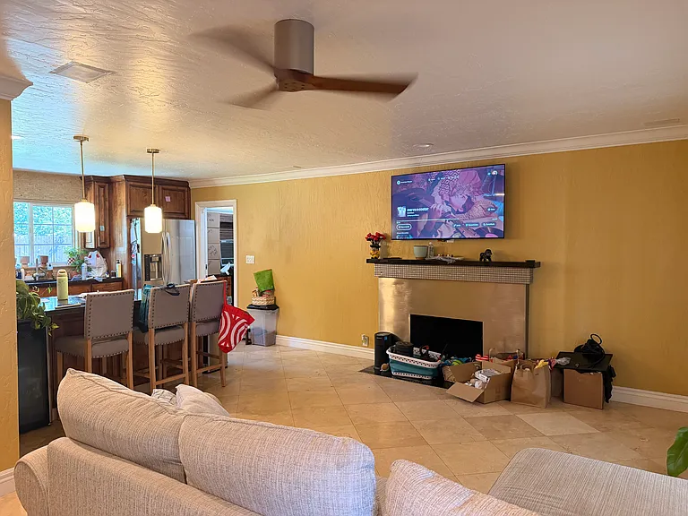 87 W Churchill St — Photo 5