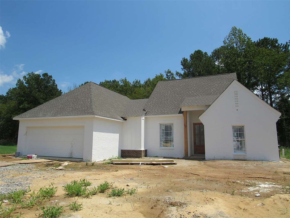 2nd image of 124 Hampton Chase