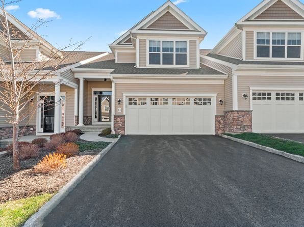 63 Great Hill Dr UNIT 63, Bethel, CT 06801