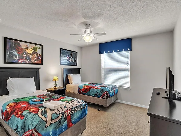 8916 Rhodes St — Photo 13