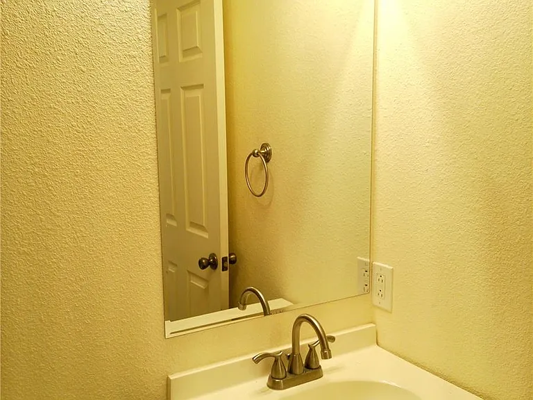 6944 Palmer Park Blvd — Photo 24