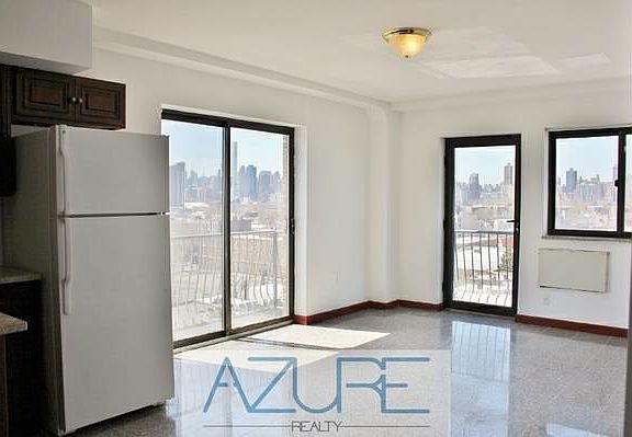 2nd image of 2124 28th Ave
