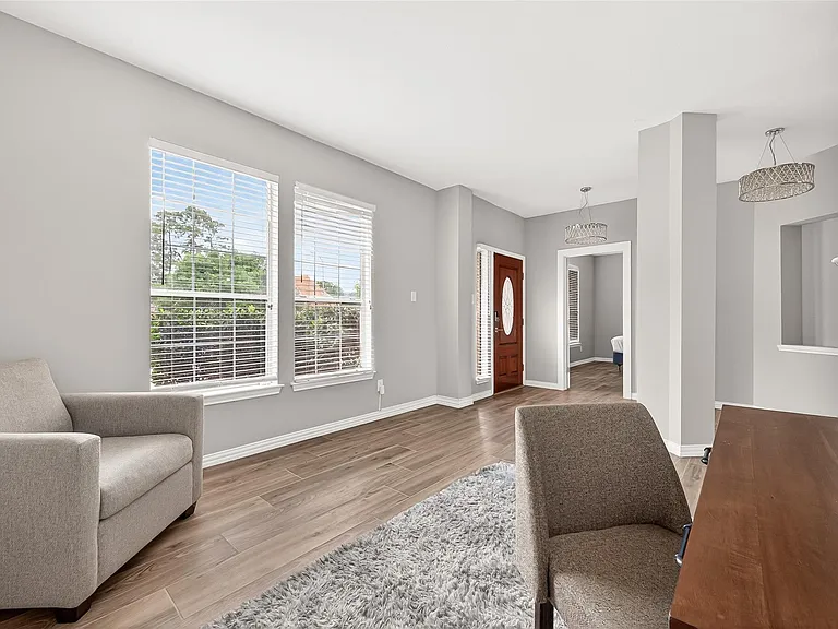 25507 Lyon Springs Ct — Photo 11