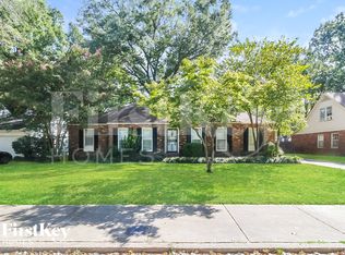 3000 Eagle Dr, Memphis, TN 38115