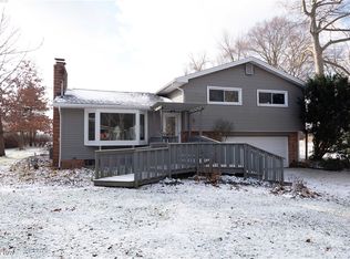 3740 S Sunnyfield Dr, Akron, OH