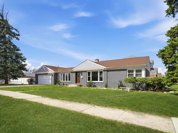 794 E Lincoln Ave, Des Plaines, IL 60018