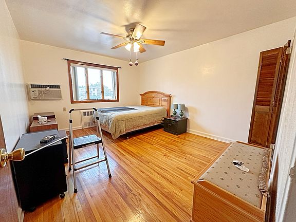3rd image of 2175 E 37th St #3