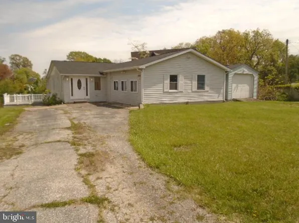 233 Saint Marys Rd, Baltimore, MD 21221