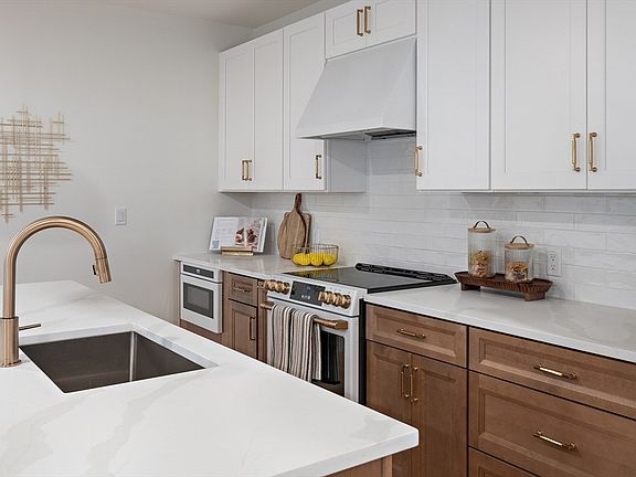 5th image of 1025 Massachusetts Ave #211