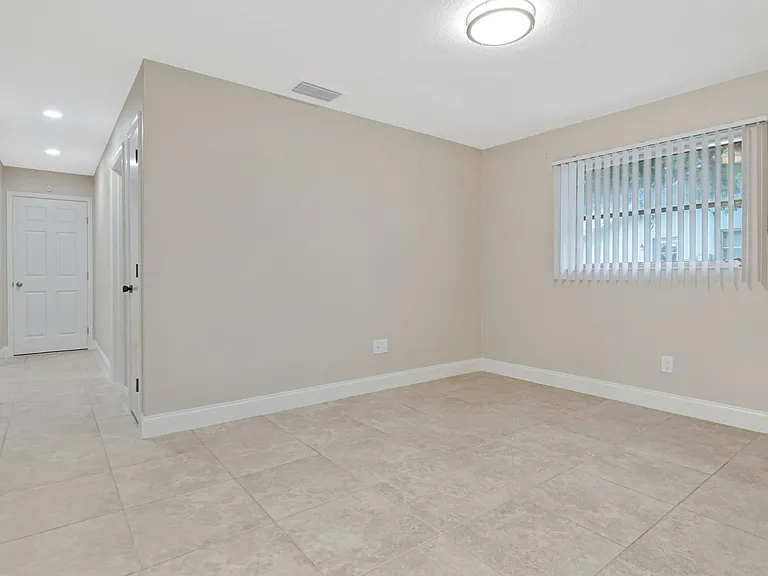 2958 Dundee Dr — Photo 50