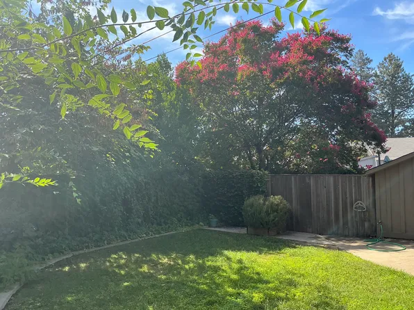 1825 Laburnum Ave, Chico, CA 95926