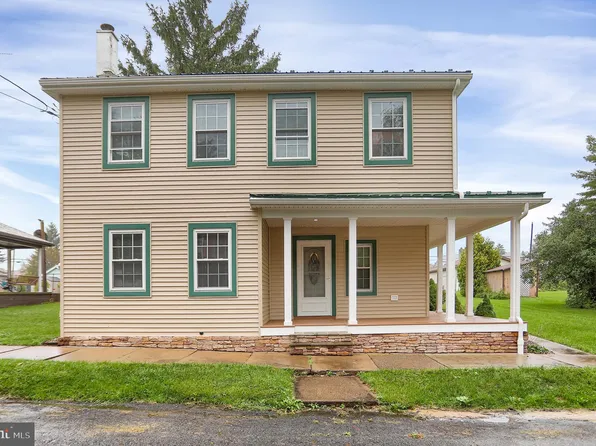 6 W Front St, Freeburg, PA 17827