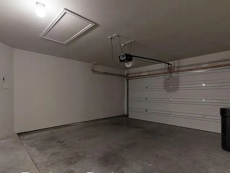 4604 Lookout Mountain Ln — Photo 6