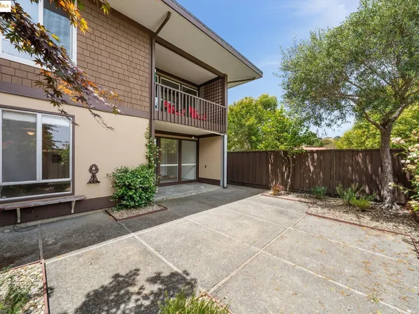 3 Forest Ln, San Rafael, CA 94903