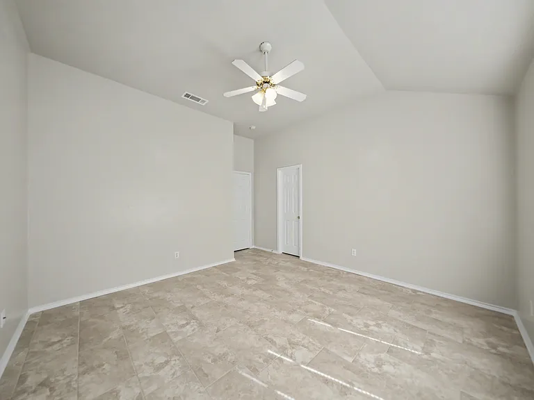 4303 Alleeta Dr, Killeen — Photo 4