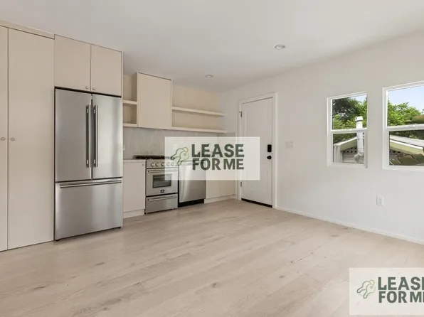 852 Sanborn Ave - Charming Private Unit in the Heart of Prime Silver Lake