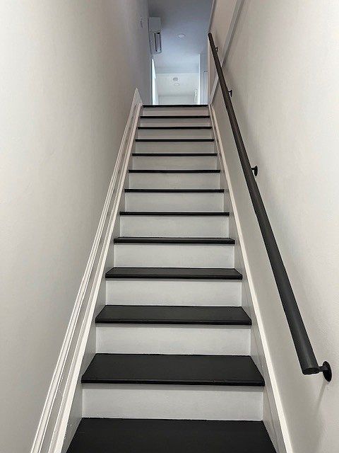 Entry stair to living area
