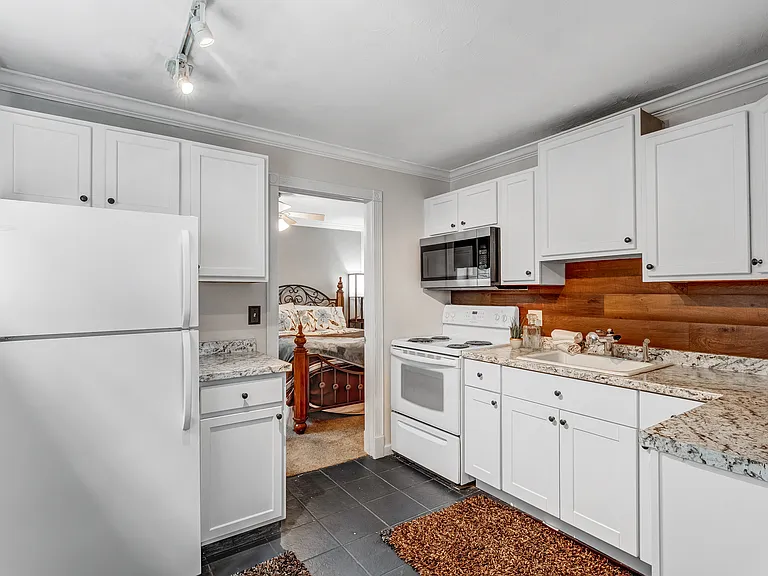 1 S Pennsylvania St #101 — Photo 11
