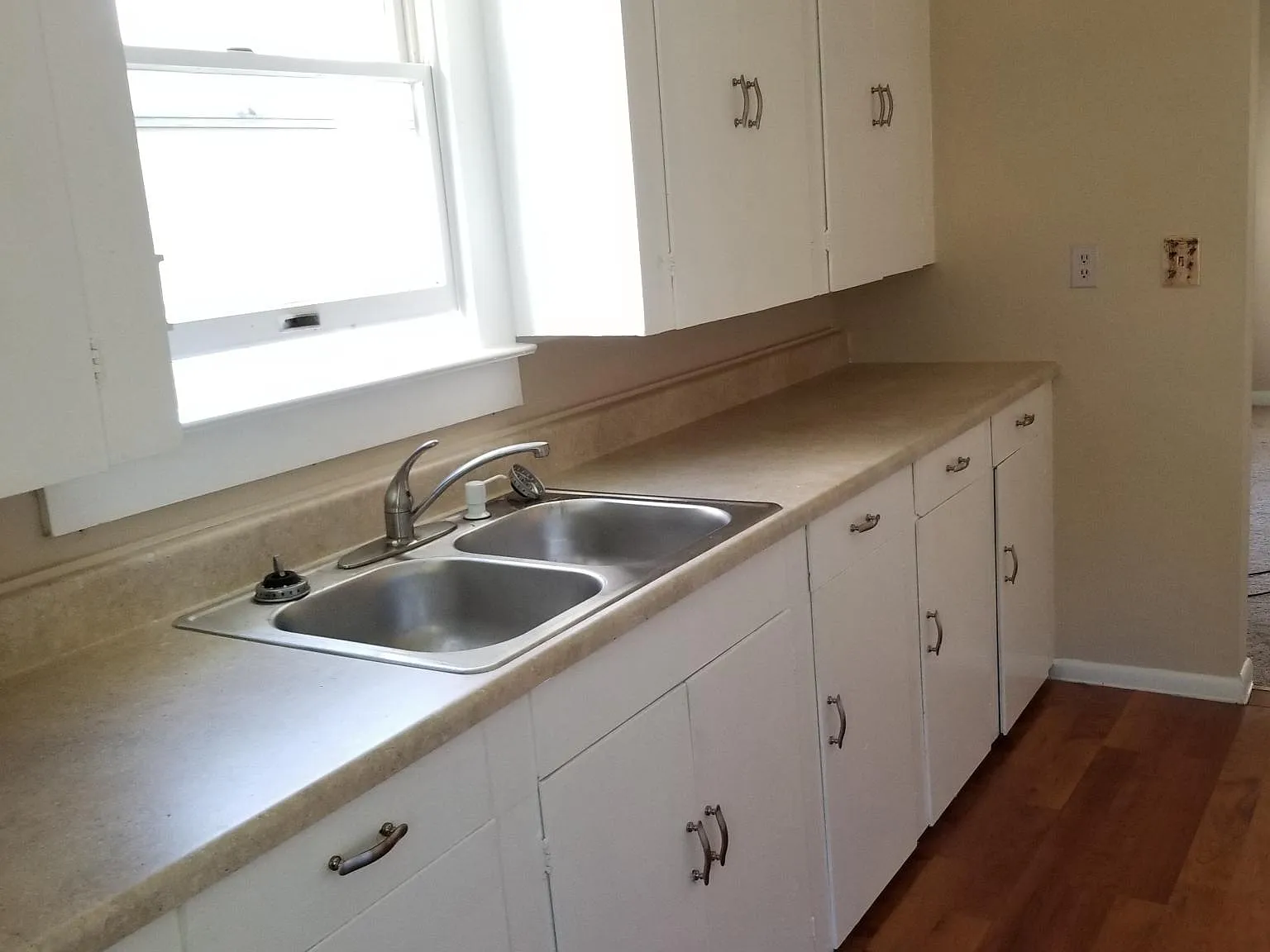 2 bed, 800 sqft, $2,600 — Photo 2