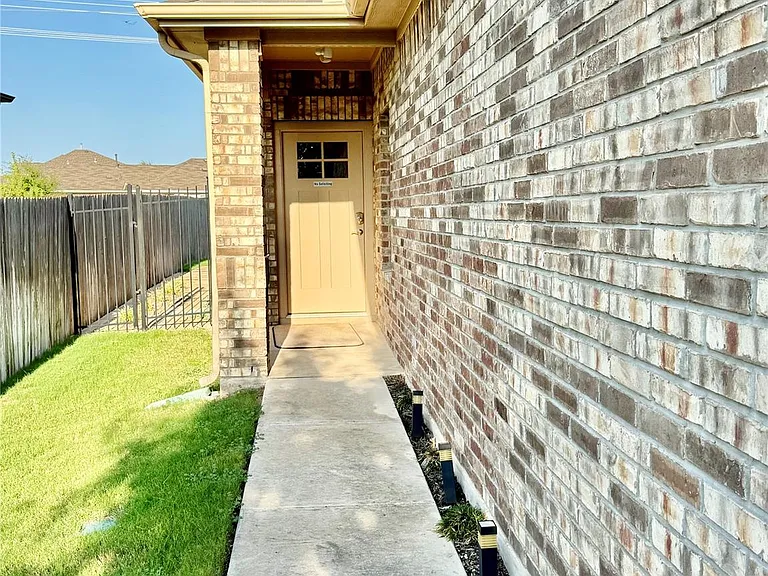 305 Rusk Bluff Ave — Photo 22