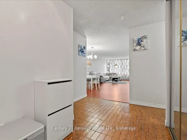 45 Carlton St #609, Toronto, ON M5B 2H9