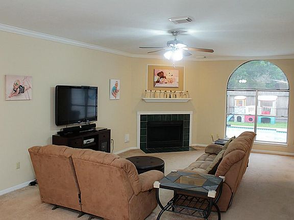 3rd image of 1348 Shrub Oak Dr