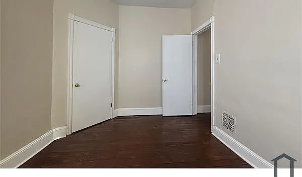 3 bed, $1,400 — Photo 3