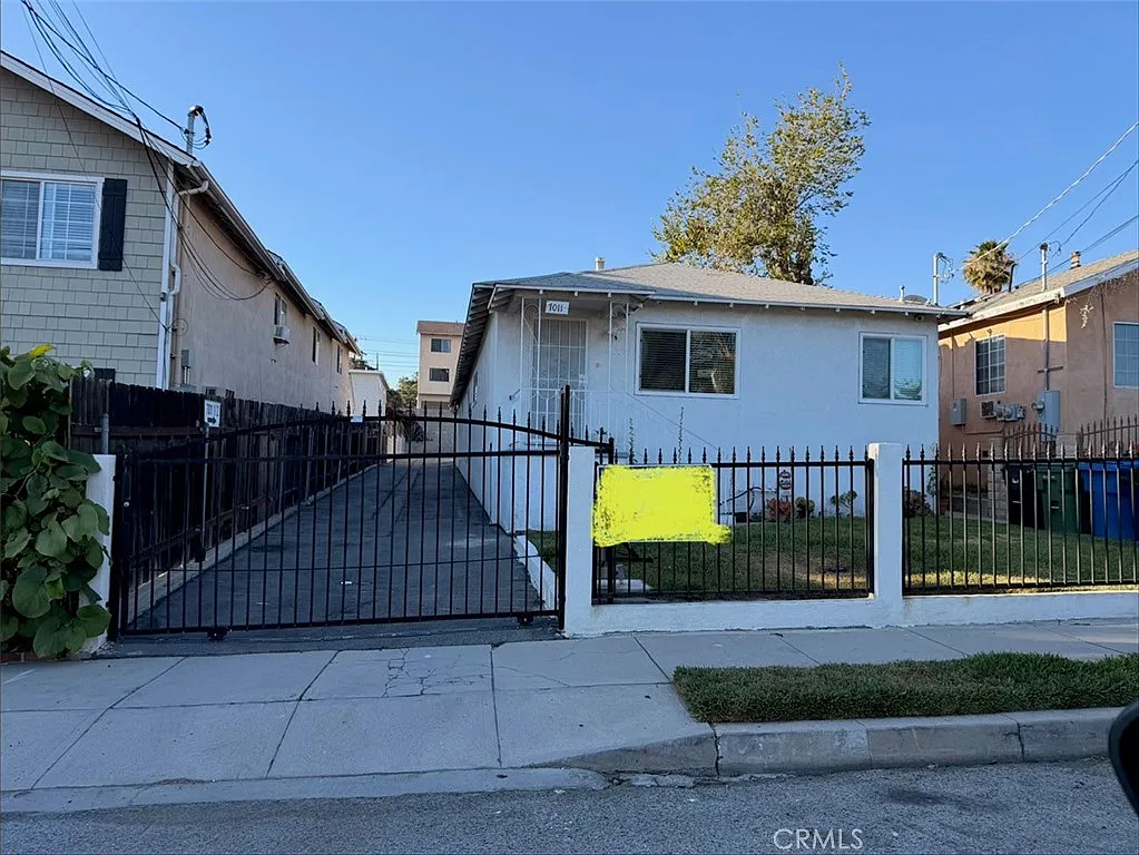 2 bed, 1000 sqft, $2,600 — Photo 1
