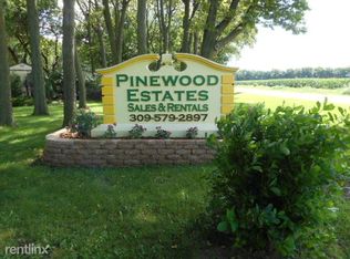 98 Pinewood Est, Chillicothe, IL 61523