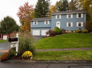 204 Quarry Brook Dr, South Windsor, CT 06074