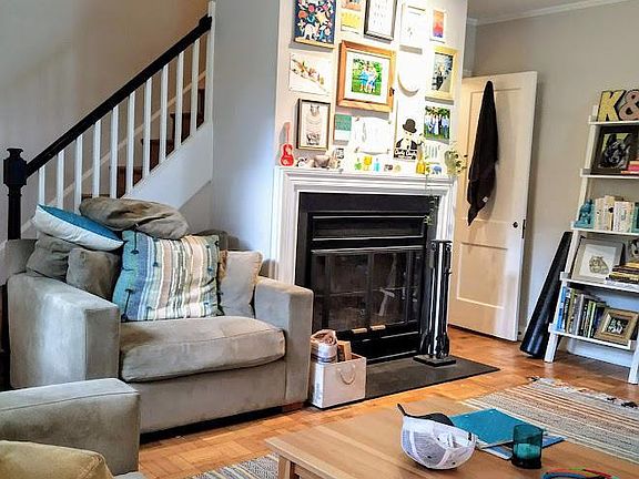 3rd image of 1210 S Barton St Unit 331