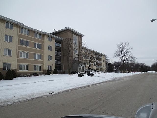 1st image of 440 E Montrose Ave APT 105