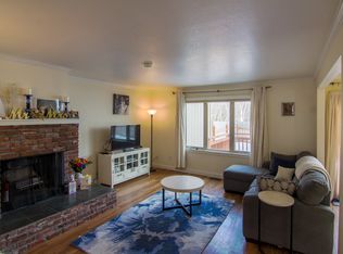 4167 Hampton Dr, Anchorage, AK 99504