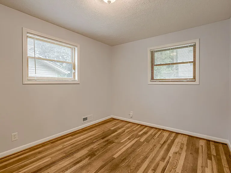 1230 Cole Creek Dr — Photo 13