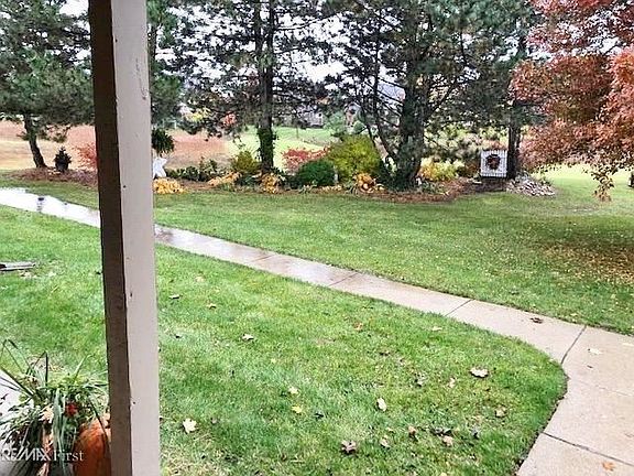 2nd image of 15084 Newberry Ct