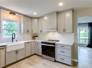 9421 County Road Jj Rd, Excelsior Springs, MO 64024