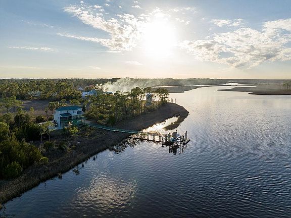 2nd image of 588 River Rd