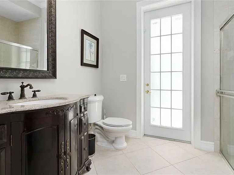216 Eastpark Dr — Photo 36