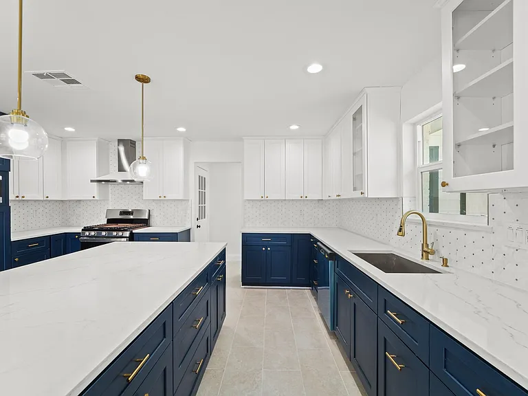 10722 Lynbrook Dr — Photo 12